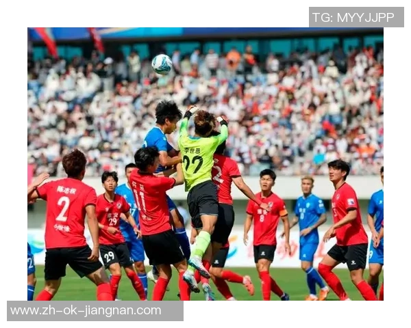 足球炫酷图片展示足球运动的激情与魅力让你领略精彩瞬间的视觉盛宴